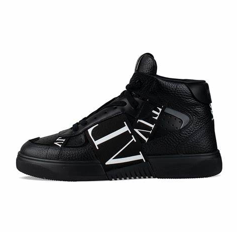 Valentino Garavani VL7N High Black