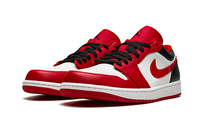 Jordan 1 low Bulls