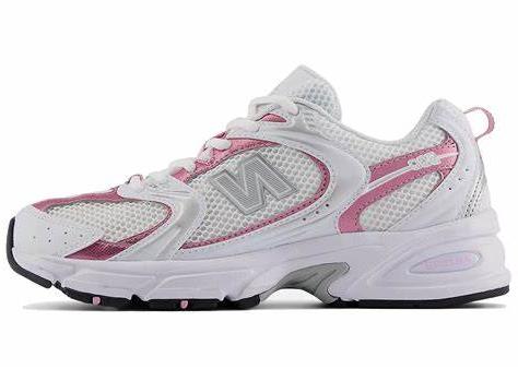 New Balance 530 Pink Sugar
